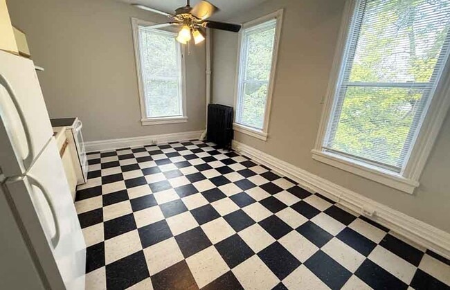 Interior Photo - 2216-2218 Ohio Ave