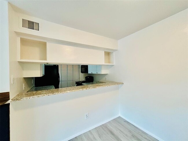 Building Photo - 5989 Allday Dr