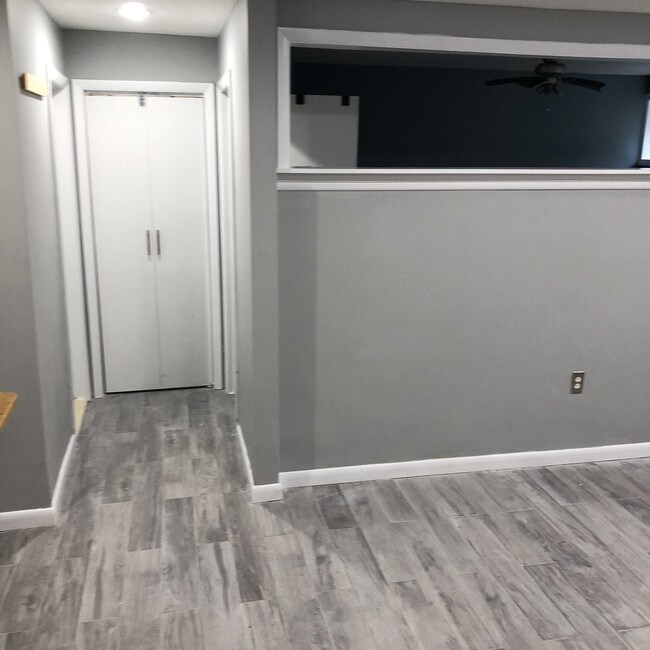 Foto del edificio - 4555 MacArthur Blvd NW