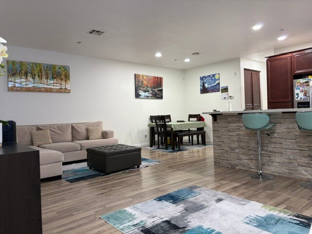 Foto del edificio - 5084 Plaza Promenade