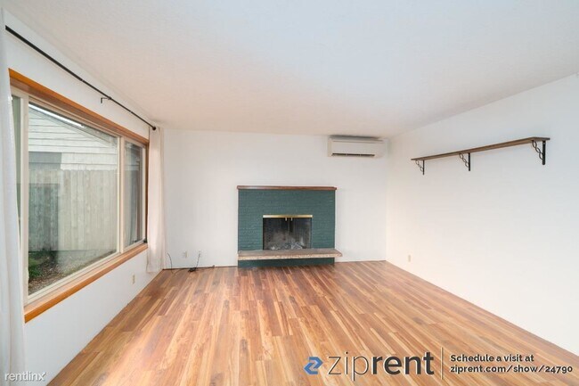 Building Photo - 3 br, 1 bath House - 13620 SE Raymond St, ...