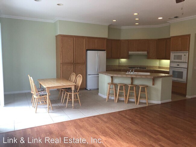 Building Photo - 3 br, 2 bath House - 4211 Virginia Pine Court