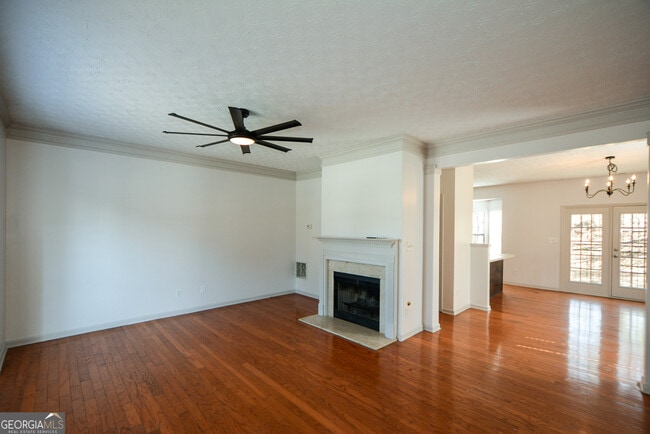 Foto del edificio - 5460 Hampton Ct