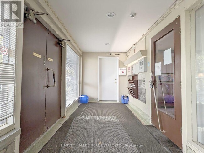 Photo du bâtiment - 125 Shelborne Ave