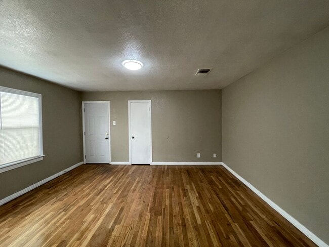 Foto del edificio - PRE-LEASE NOW! 2603 33RD STREET