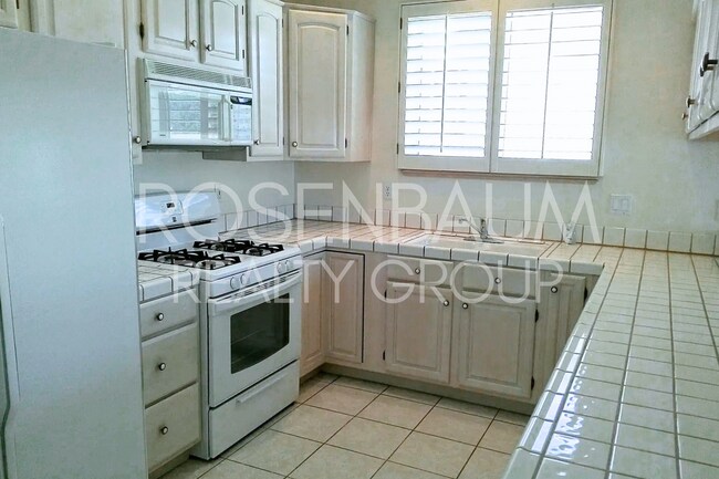 Foto del edificio - Charming 3-beds, 2-baths home in the Prest...