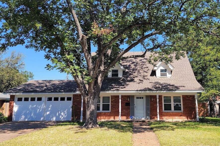 Primary Photo - 312 Cotillion Rd
