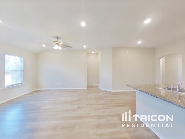 Building Photo - 2706 Darner Ct
