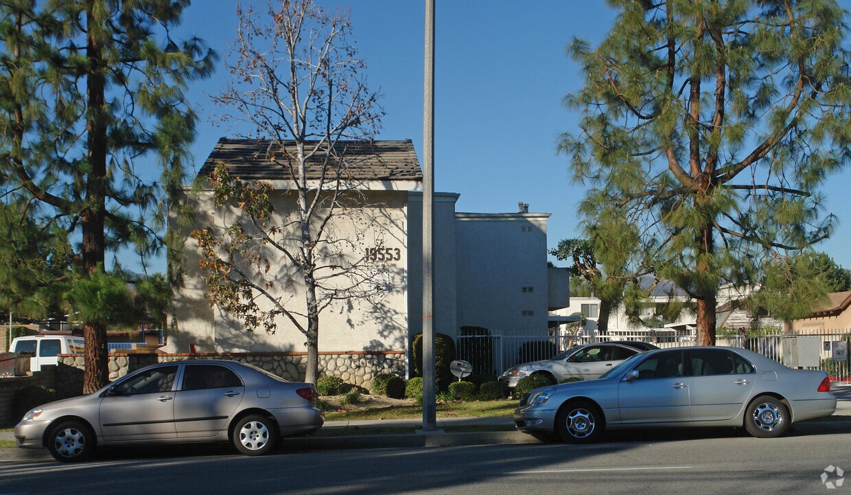 East Ciengea Apartments in Covina, CA