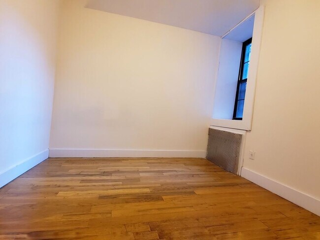 Foto del edificio - 360 Franklin Ave