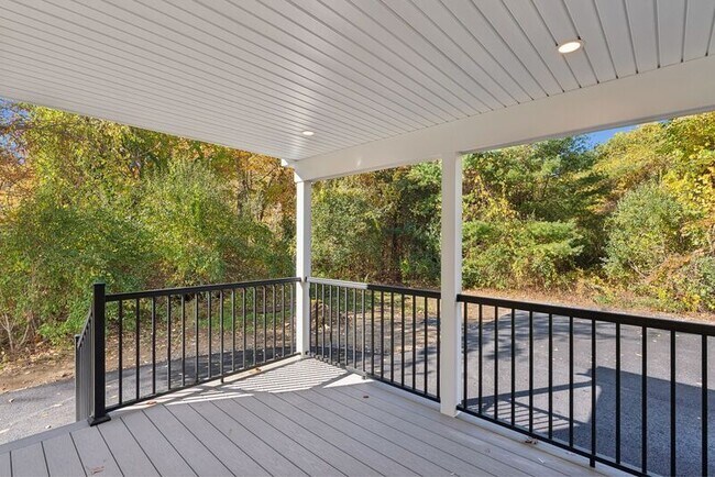 Building Photo - 16 Blacksmith Rd