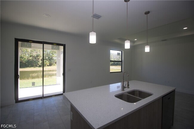 Foto del edificio - 8002 Spice Ct