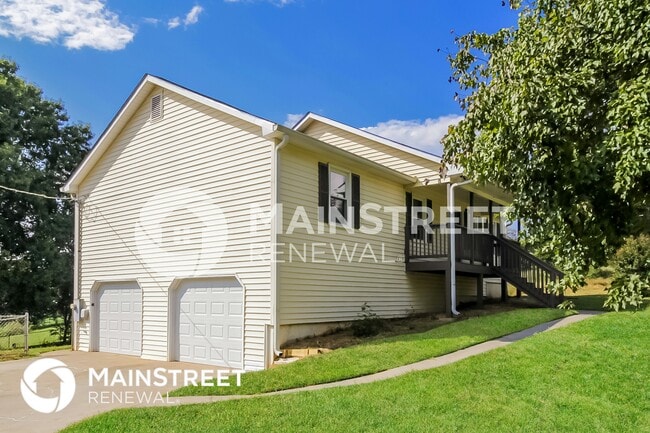 Building Photo - 23 Fairfield Dr SW