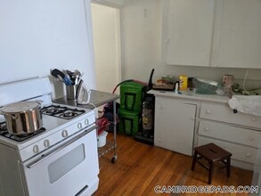 Building Photo - 148 5th St