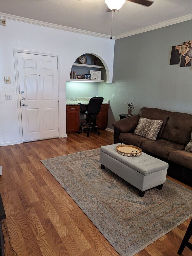 Foto del edificio - Great 1 Bedroom / 1 Bathroom Condo in Downtown Orlando! Free Water, Sewer, Trash & Pest Control!