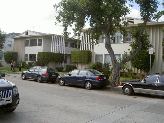 Foto del edificio - 1047 S Ogden Dr