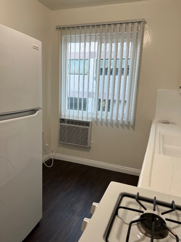 Foto del edificio - 214 W Maple St