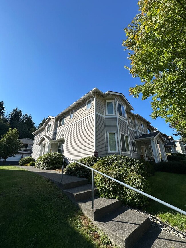 Building Photo - 1613 Burnside Pl