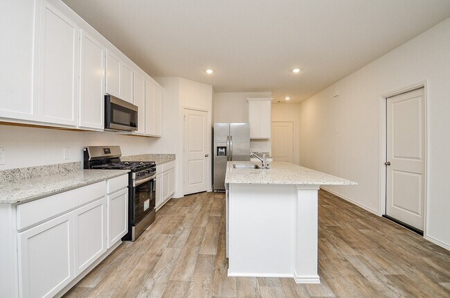 Foto del edificio - 3806 Axyl Run Ct