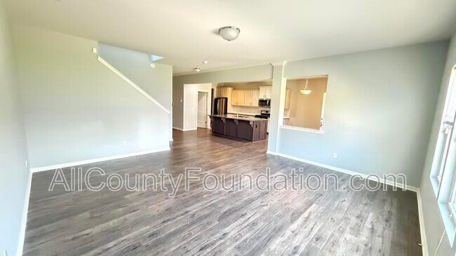 Foto del edificio - 340 Dunlin Dr