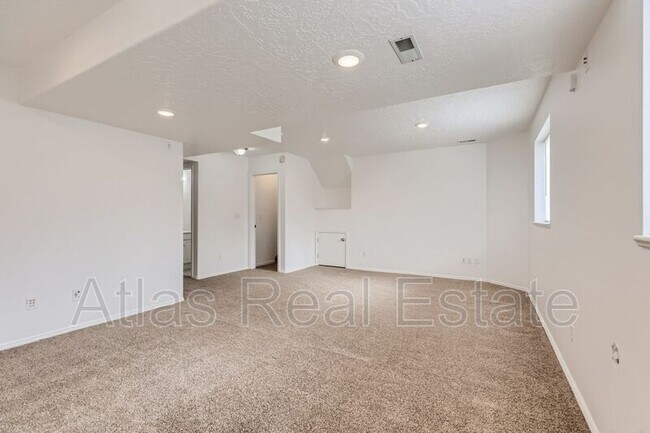 Building Photo - 5955 S 3375 W