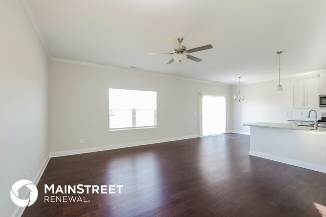 Building Photo - 2133 Vecchio Dr