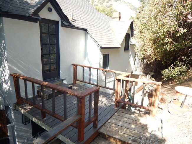 Building Photo - 1764 Prospect Dr