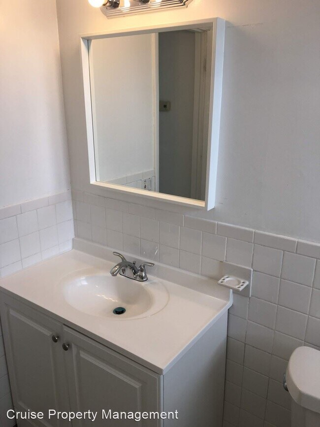 Building Photo - 5831 SW 36th Ct