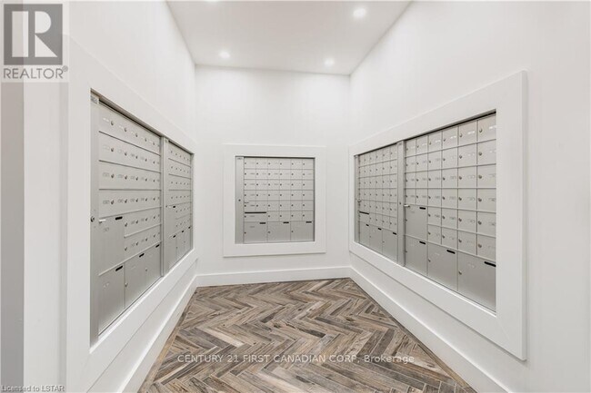 Building Photo - 480 Callaway Rd