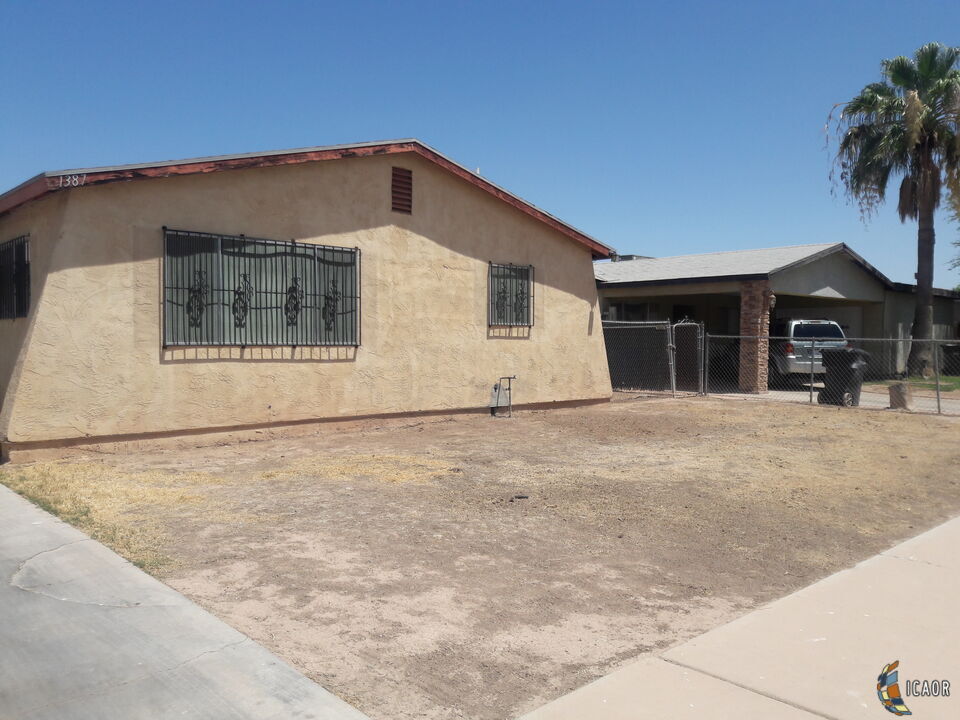 Primary Photo - 1387 N 17th St