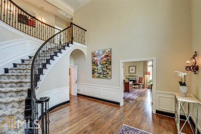 Foto del edificio - 1360 Beechwood Hills Ct NW