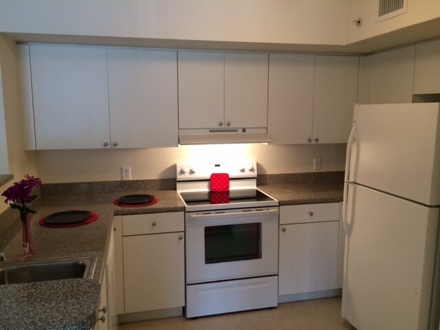 Foto del edificio - 13800 NE 3rd Ct