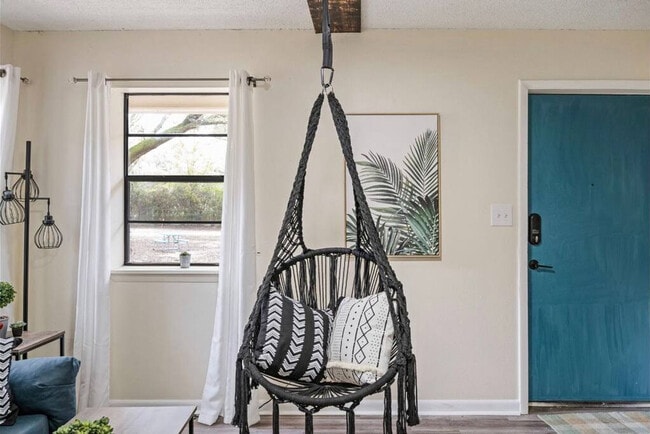 Building Photo - 2001 N 61st Ave