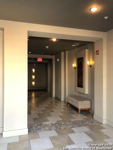 Foto del edificio - 7342 Oak Manor Dr