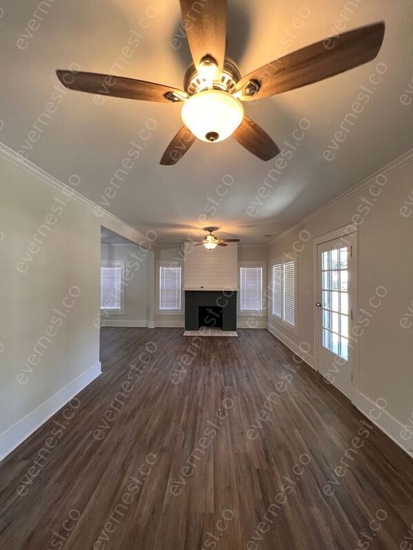 Foto del edificio - 869 Maury St