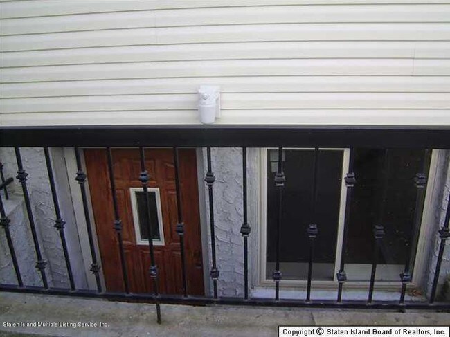 Building Photo - 223 Carteret St