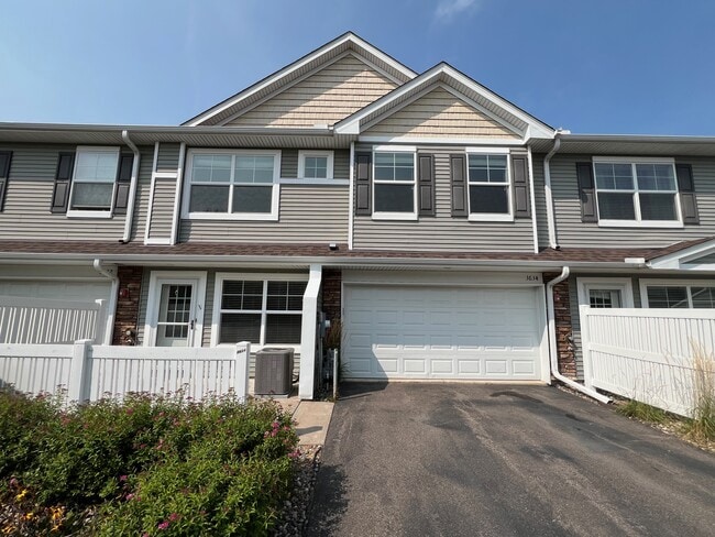 Building Photo - 3634 White Pine Way