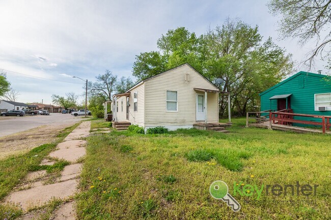 Foto del edificio - 4301 E Whitney Ln