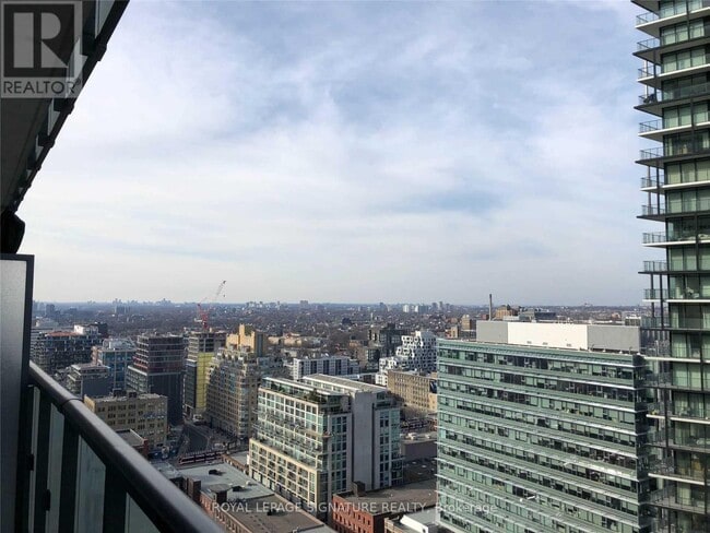 Building Photo - 101 Peter St