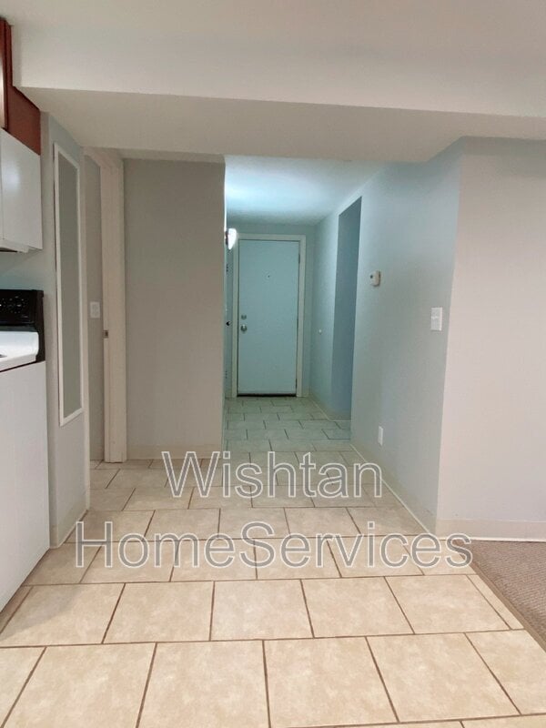 Building Photo - 209 Chandler Blvd