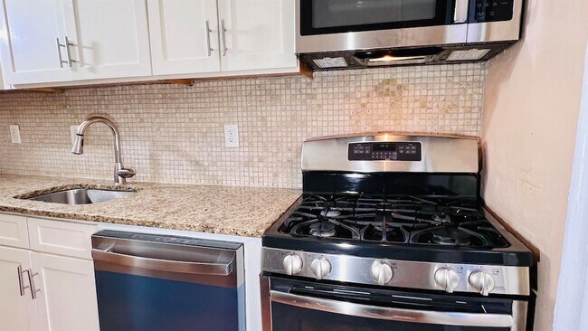 Photo - 118 Corbin Ave House