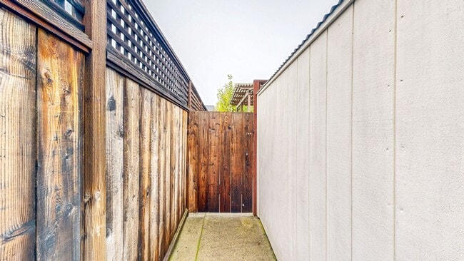 Foto del edificio - 1145 Edwards St