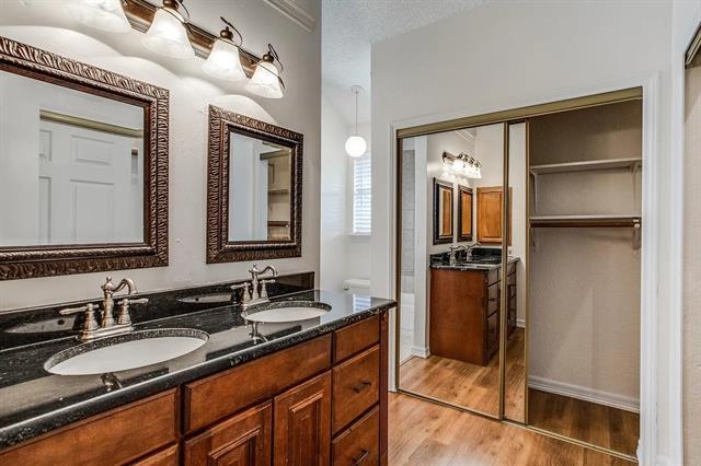 Foto del edificio - 1302 Silver Maple Dr