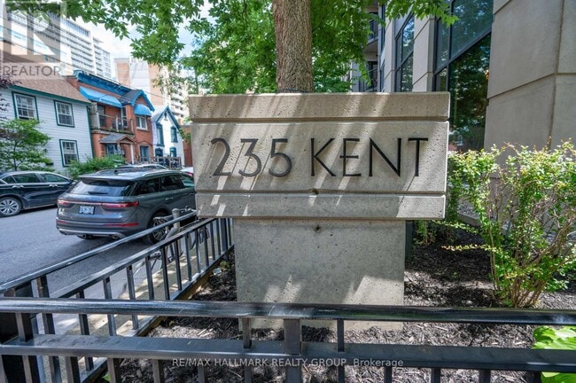 Photo du bâtiment - 235-1235 Kent St