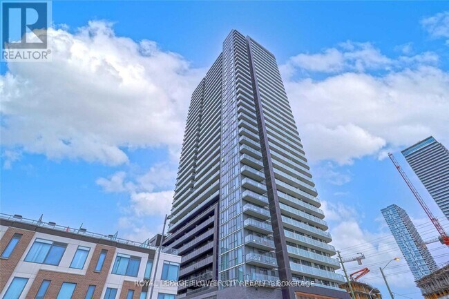 Photo du bâtiment - 7895-7895 Jane St