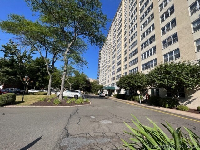 Foto del edificio - 2625 Park Ave