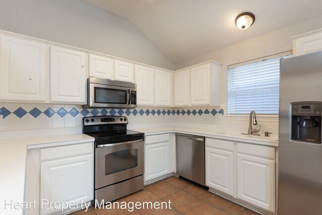 Building Photo - 3 br, 2 bath House - 8201 Clipper St