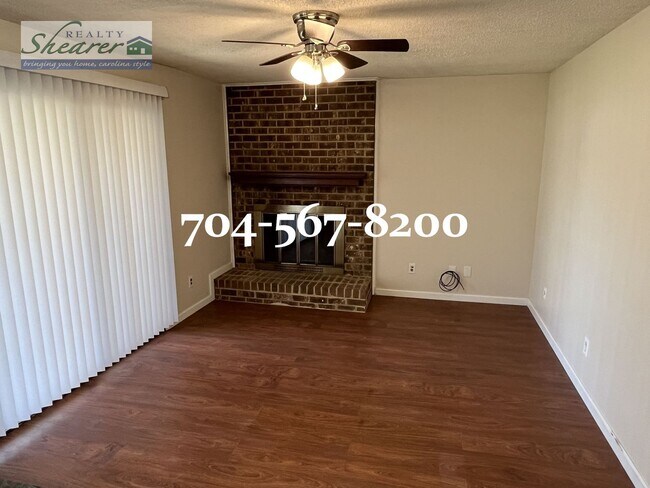 Building Photo - 1 Bedroom, 1 Bath, 2nd story Condo near Ba...