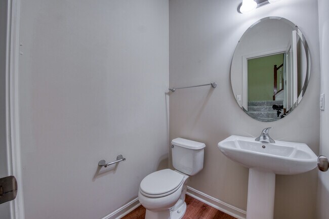 Foto del edificio - 423 Marshall Heights Dr