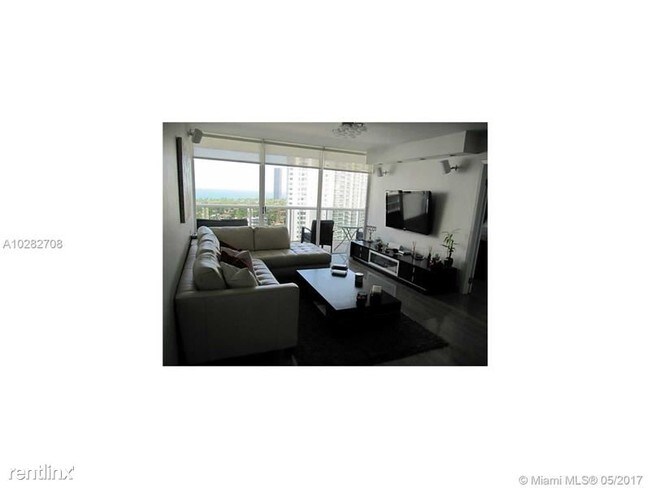 Building Photo - 20505 E Country Club Dr
